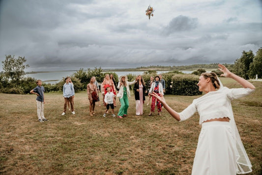 Pourquoi la mariée porte-t-elle un bouquet ?
