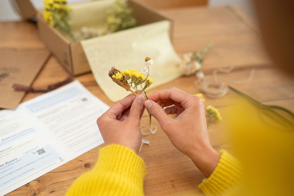 Kit DIY à réaliser - Boutonnières en fleurs séchées - Jaune