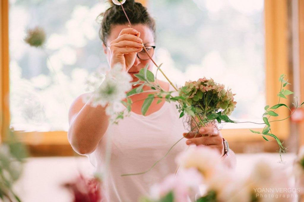 💙 Spécial fête des mères : un bouquet L aux couleurs bleu/blanc + un atelier pour 99,90 € (au lieu de 120,20€)