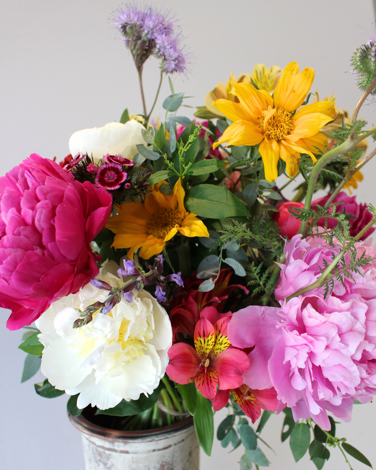 🧡 Spécial fête des mères : un bouquet L aux couleurs vives + un atelier pour 99,90 € (au lieu de 120,20€)