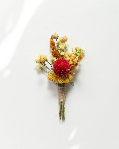 Boutonnière en fleurs séchées pour cérémonie - BRÉHAT