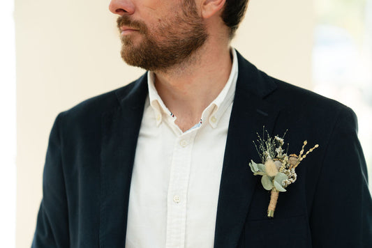 Boutonnière en fleurs séchées pour cérémonie - HOUAT