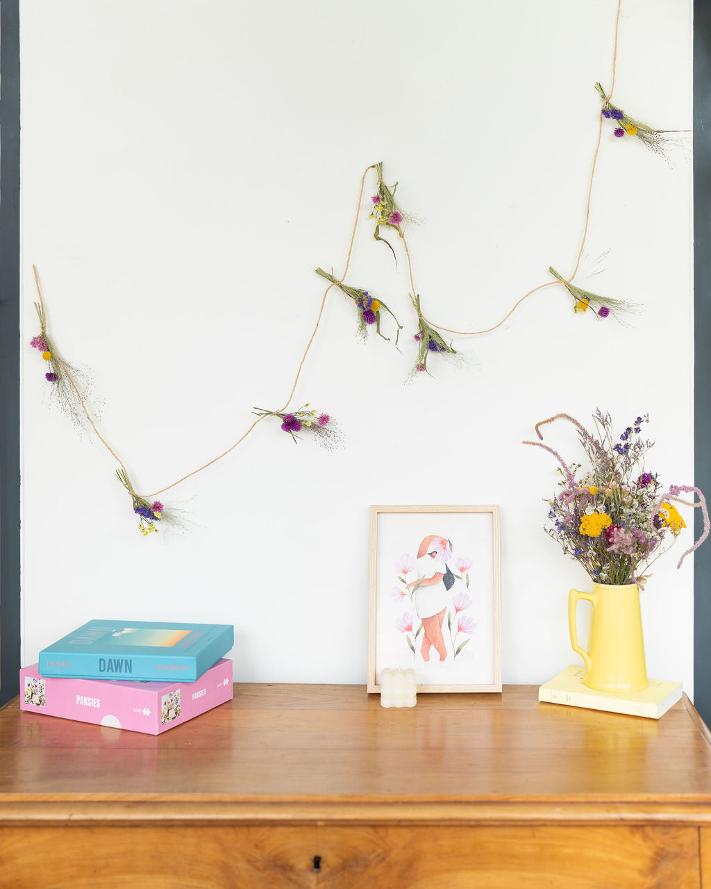 Guirlande murale de fleurs séchées - ELECTRIC FEEL