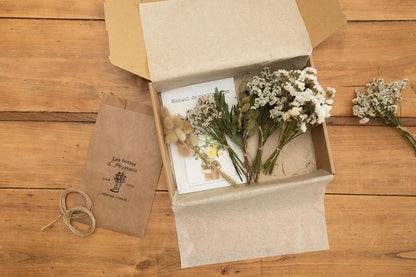 Kit DIY - Guirlande murale en fleurs séchées - Blanc