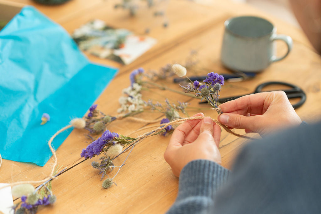 Kit DIY - Guirlande murale en fleurs séchées - Bleu