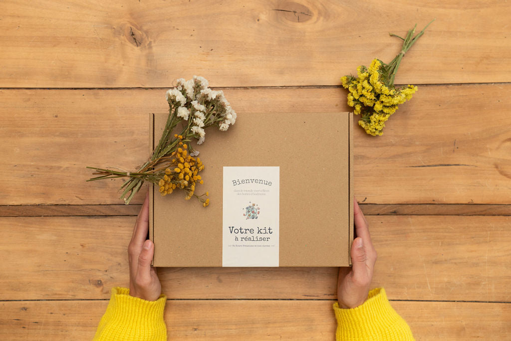 Kit DIY - Guirlande murale en fleurs séchées - Jaune