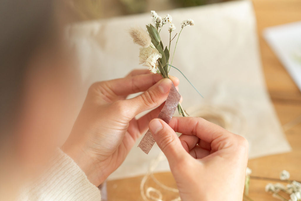 Kit à réaliser DIY - Pics à chignon en fleurs séchées - Blanc