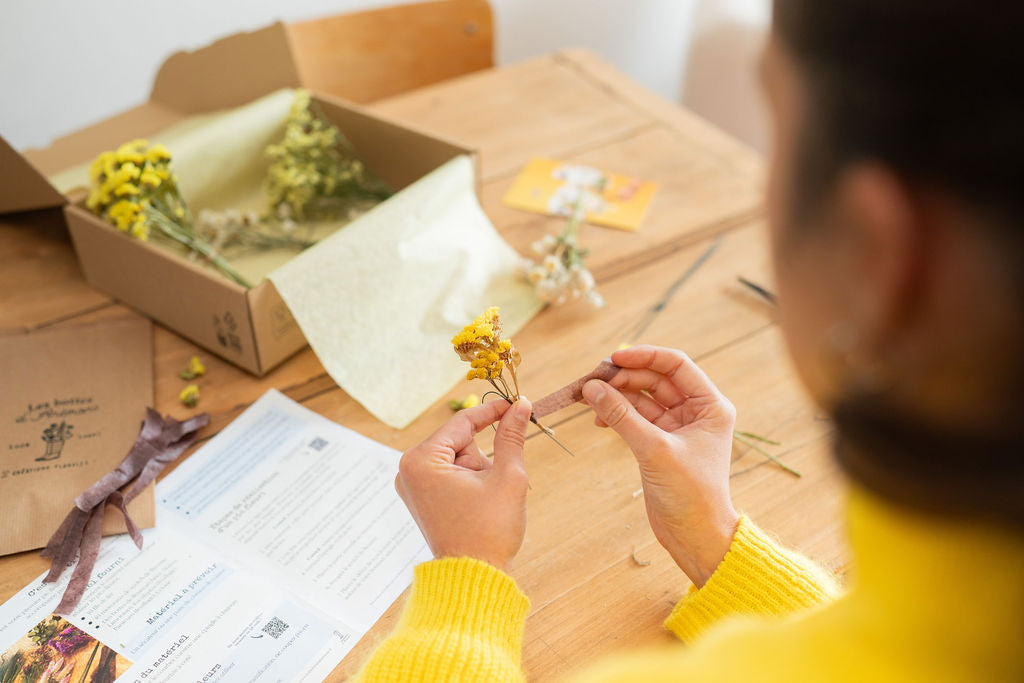 Kit à réaliser DIY - Pics à chignon en fleurs séchées - Jaune