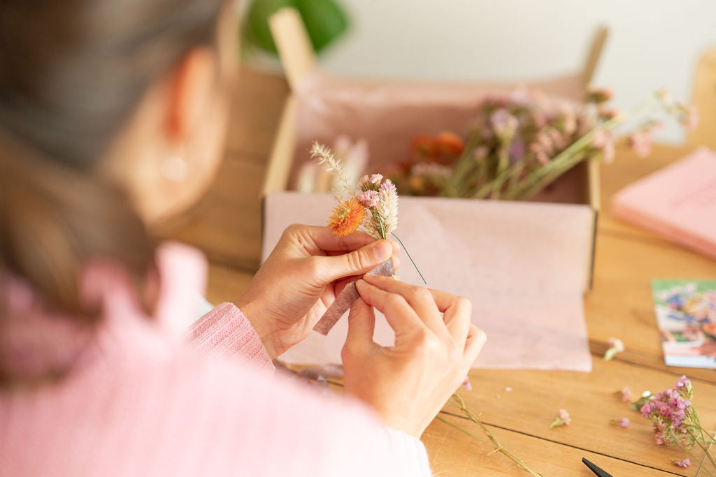 Kit à réaliser DIY - Pics à chignon en fleurs séchées - Pastel