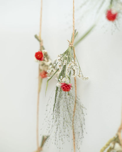 Suspension de fleurs séchées : rideau de fleurs - SANTA